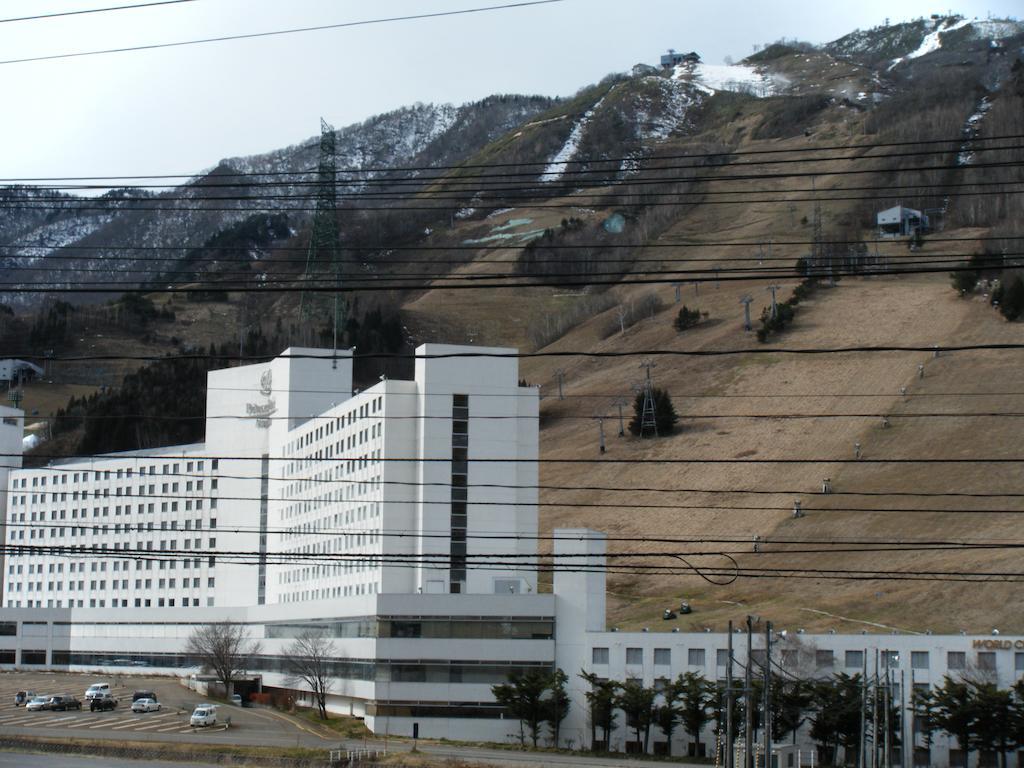 Hotel Tomiya Юзава Екстериор снимка